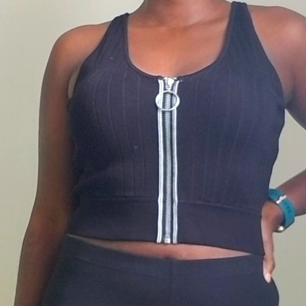 H&M knit zip up black crop top